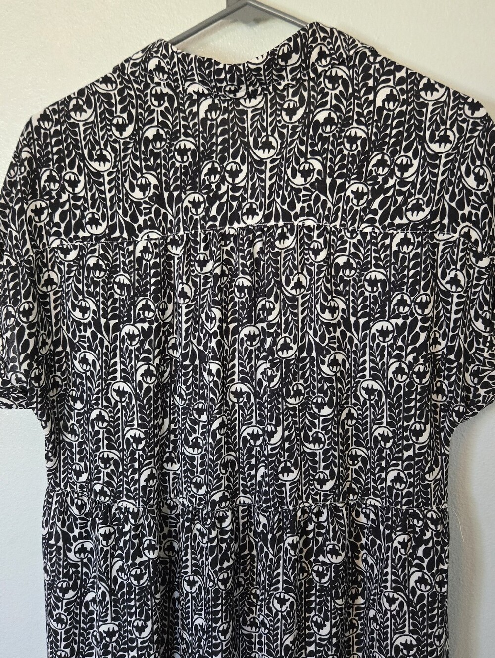 Max Studio | Black And White Printed Tiered Maxi Dress Size Medium - Picture 4 of 9